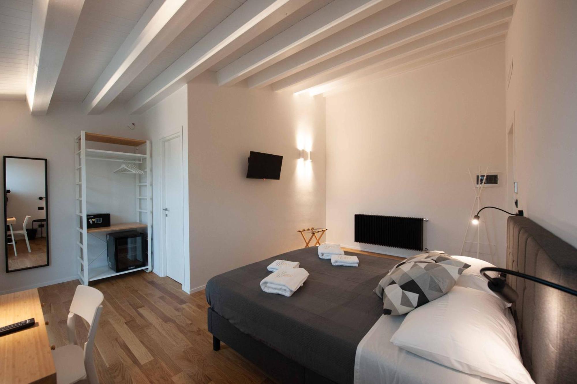 Hotel Palazzo Al Carmine Monreale Zimmer foto